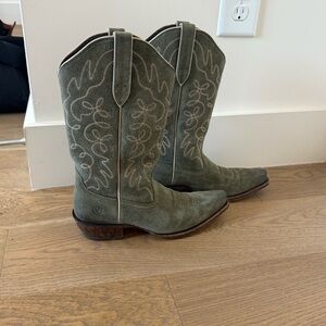 Ariat Olive Suede Jukebox Western Boots Size 8.5